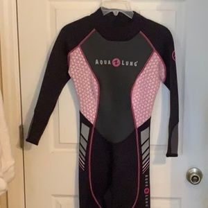 Aqua Lung Women's WetSuit Black Pink 3mm Hydroflex